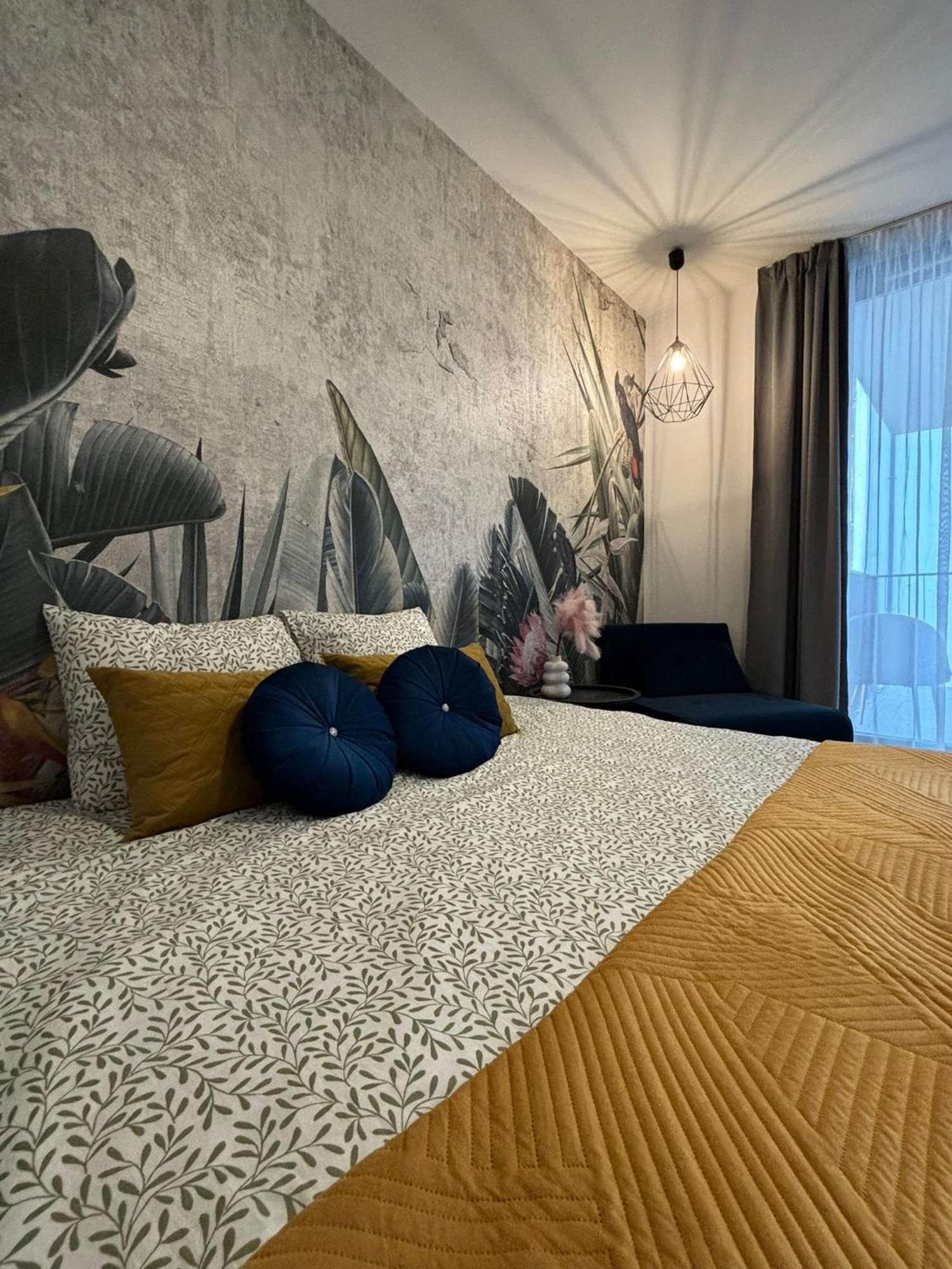 Wow! Paradise Aparthotel Kraków Exteriör bild
